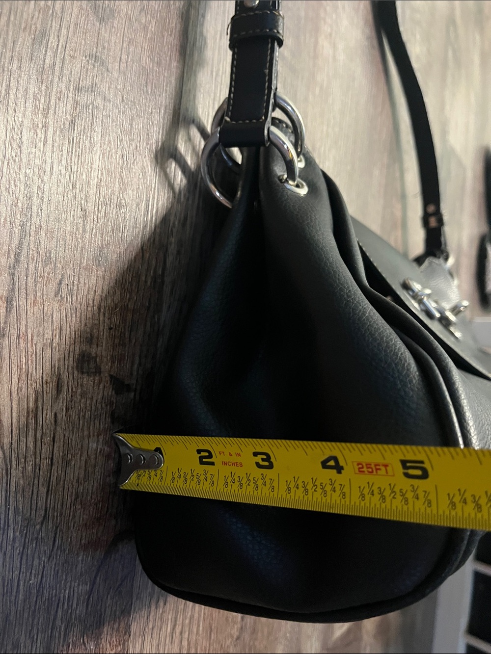 Gucci Black Leather Shoulder Bag with Silver Horsebit Accent - Picture 6 of 10